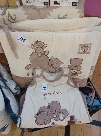 Tour de lit et sa gigoteuse