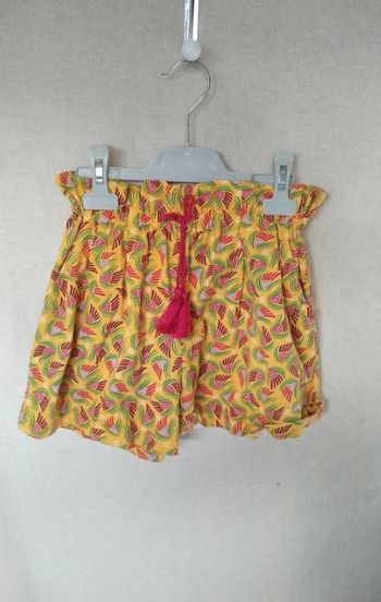 short jaune imprimé 10 ans