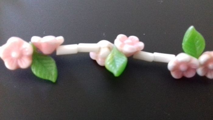 Collier à fleurs - photo numéro 2