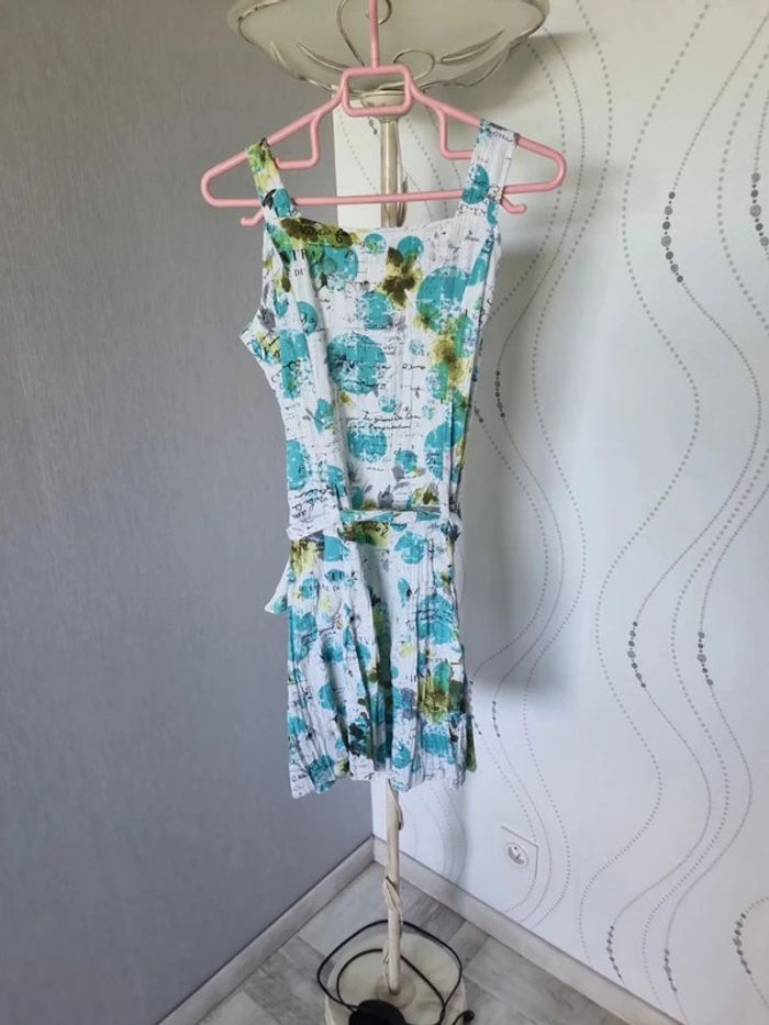 Robe Taille 40 - photo numéro 2