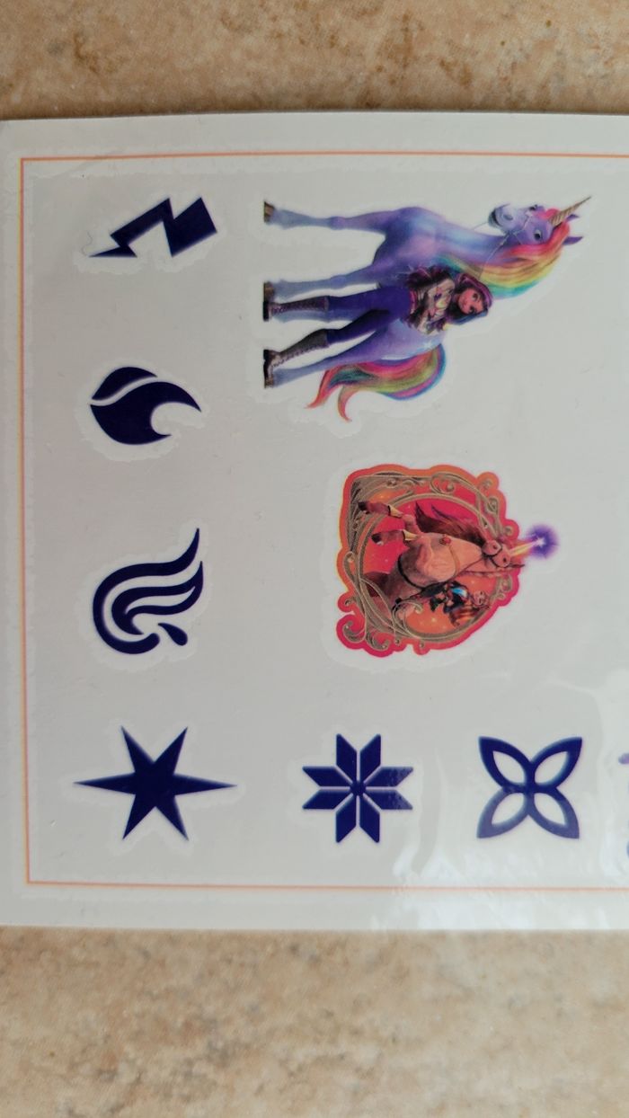 Tatouage temporaire enfant Unicorn Academy L'école des licornes - photo numéro 6