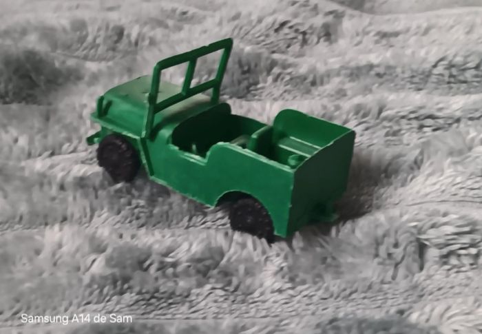 4x4 en plastique - photo numéro 2
