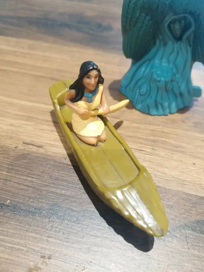 Jouets "Pocahontas" des années 1990 - photo numéro 2