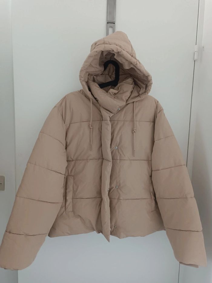 Manteau doudoune déperlant à capuche beige crème Pimkie Taille M Neuf avec étiquette - photo numéro 3