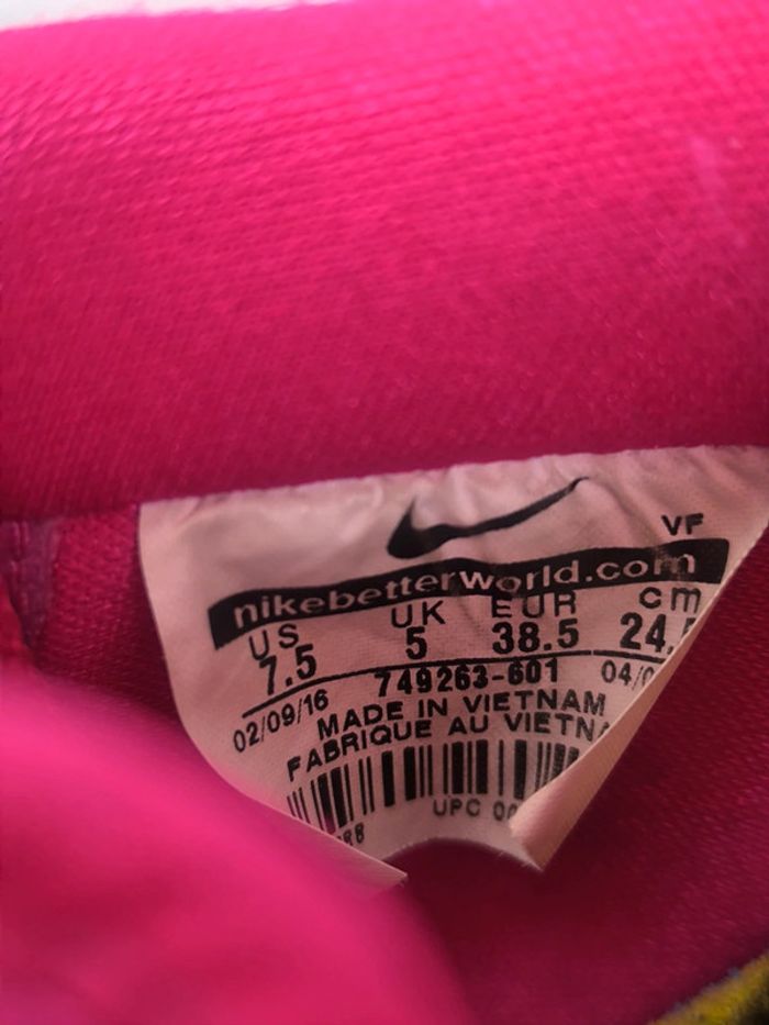 Baskets femme Nike air force one fushia rose et verte pointure 38.5 tres bon état - photo numéro 9