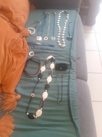 Lot bijoux fantaisie