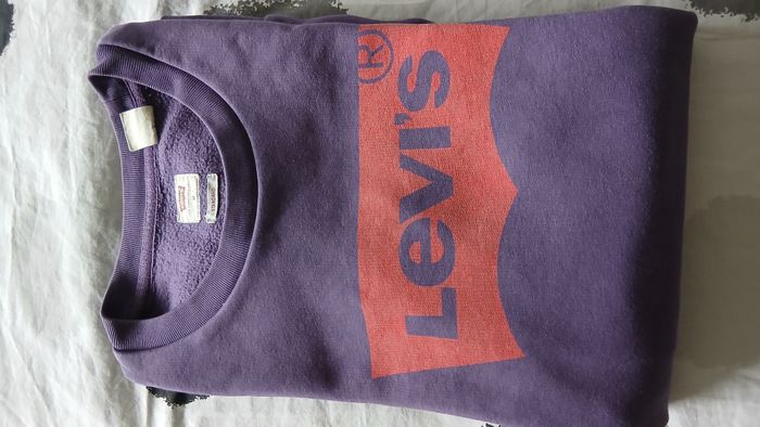 Sweat levi's