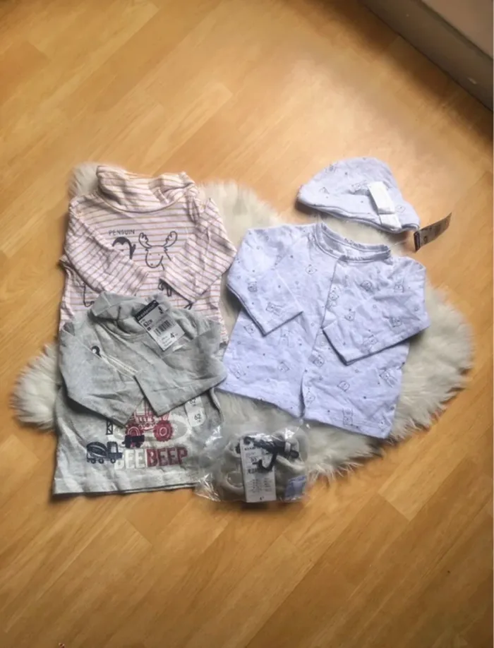 Lot bébé neuf en 3 mois