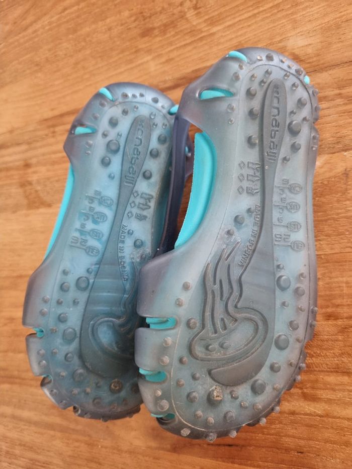 Chaussure aquatique taille 26 - photo numéro 4