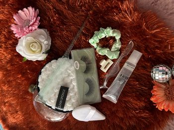 Lot d’accessoires de maquillage