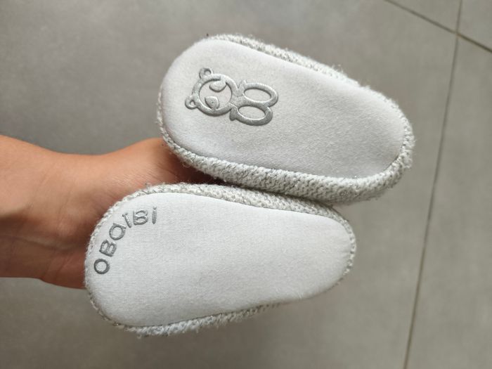 Lot chaussures et chaussons fille 6 9 mois - photo numéro 9