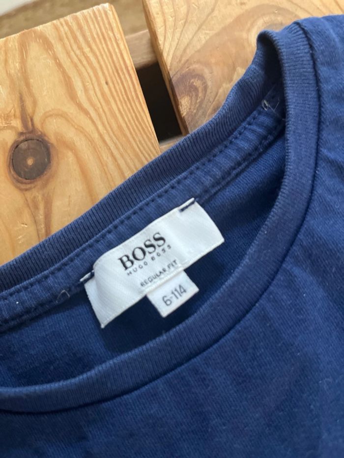 Teeshirt Hugo Boss 6 ans - photo numéro 2