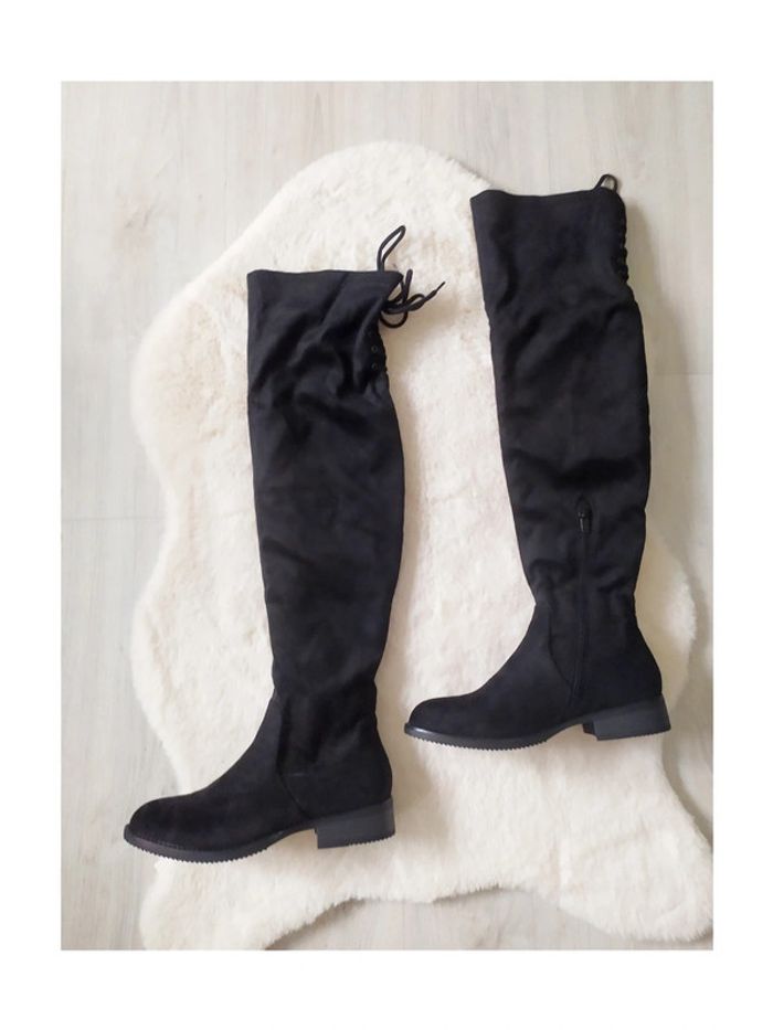 Bottes cuissardes aspect daim suédé à talon presque plat - photo numéro 3
