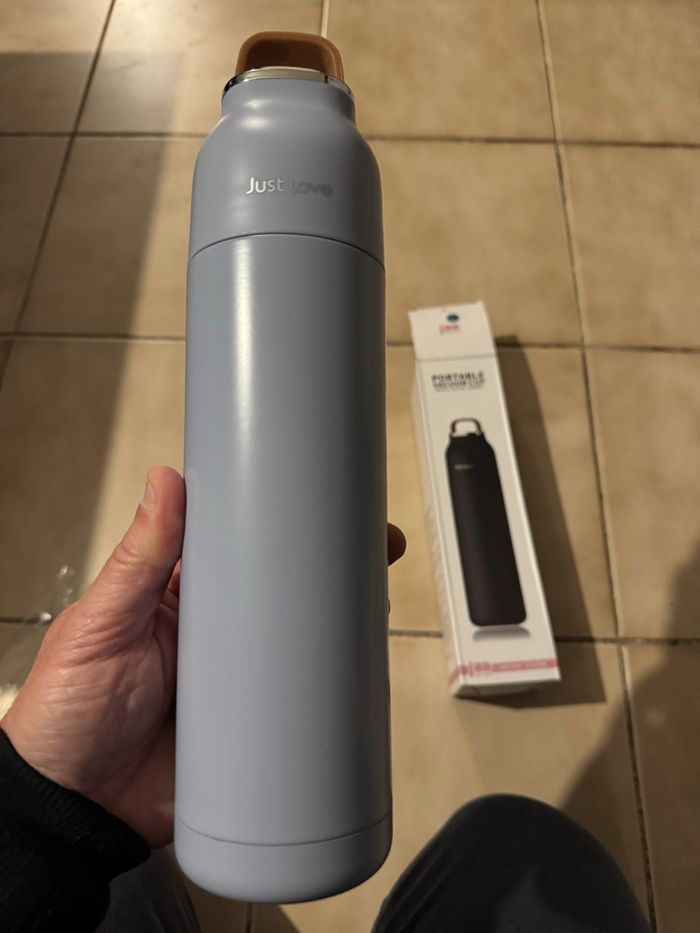 Gourde isotherme neuve - photo numéro 2