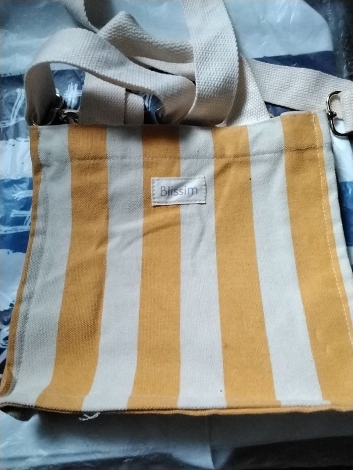 Sac week-end  neuf - photo numéro 4