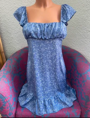 Robe fleurie Zara nouée dans le dos taille S