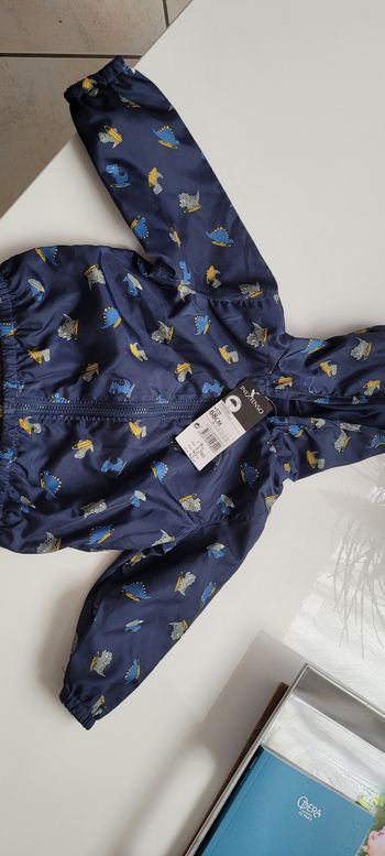 Blouson coupé vent avec capuche neuf