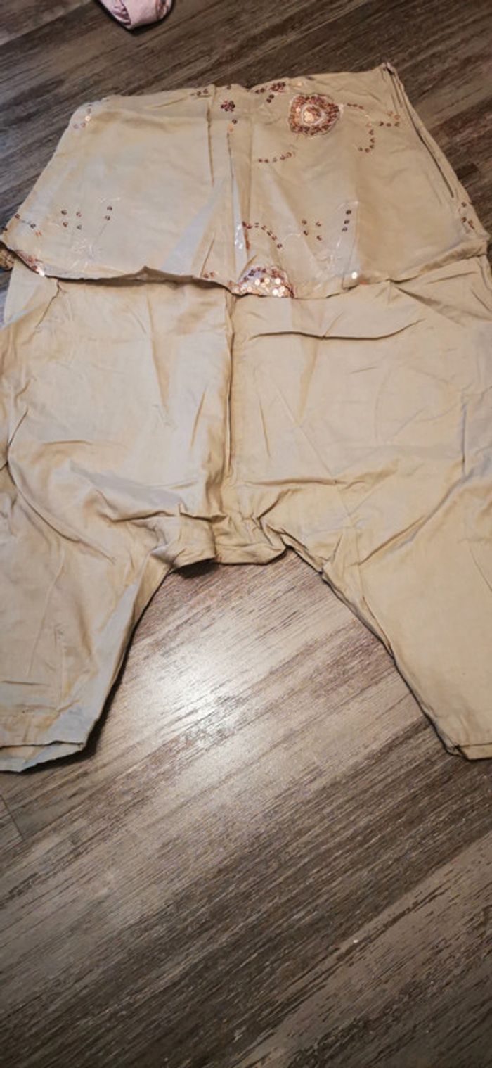 Sarouel 36 cache cache