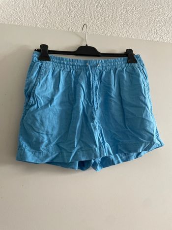 Short en lin bleu