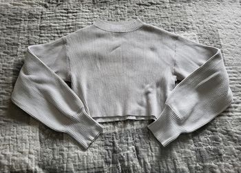 Pull court côtelé taille M