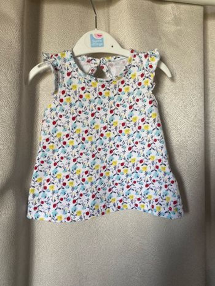 Robe confortable fleurie 0-3 mois Primark