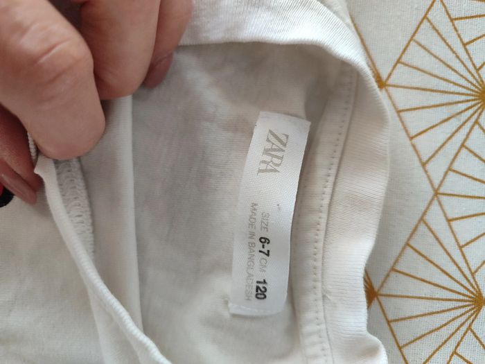 Deux t-shirts manches longues Zara - photo numéro 5