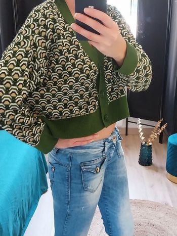 Joli cardigan vert sapin
