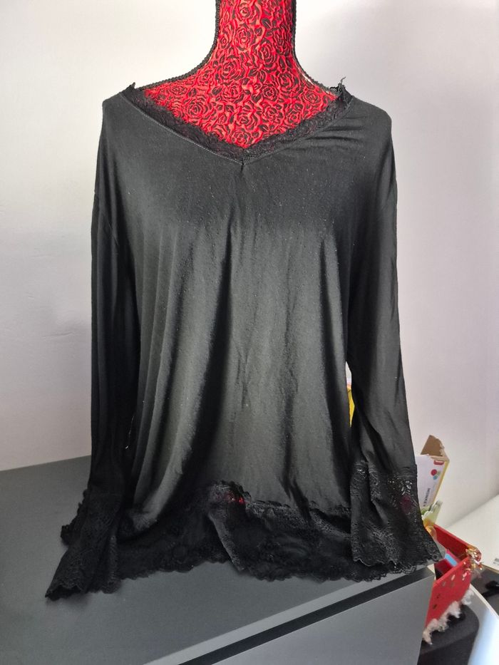 Pull fin a dentelle