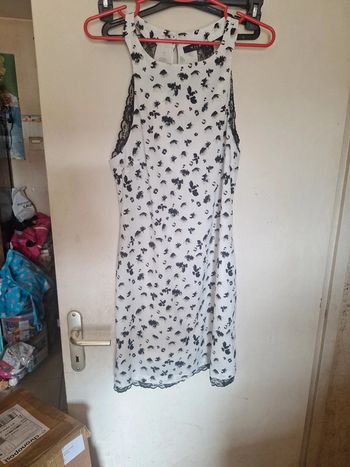 Robe noir blanc dentelle XS