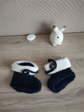 Petits chaussons cousus main 6 mois 
Jamais portés