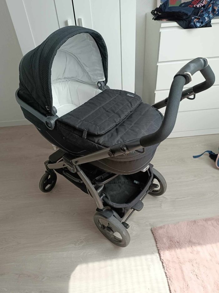 Poussette Peg Perego complète