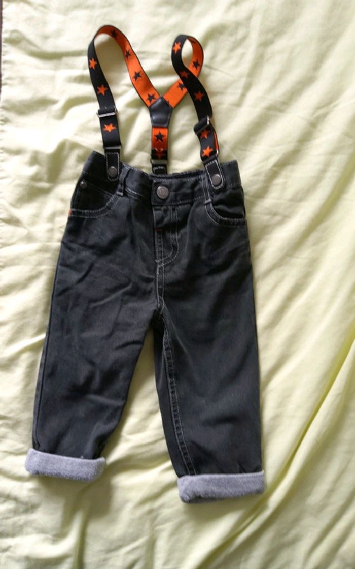 Jean doublé avec bretelles taille 12 mois