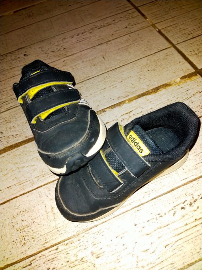 Basket adidas taille 24 - photo numéro 3