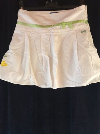 Jupe. Compagnie des Petits. 10 ans. Blanche