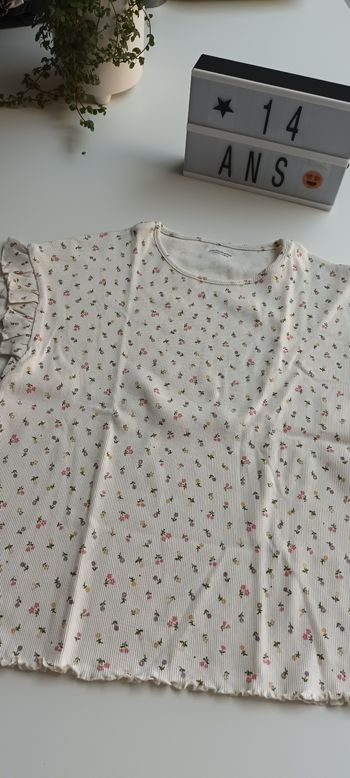 T-shirt à petites fleurs
