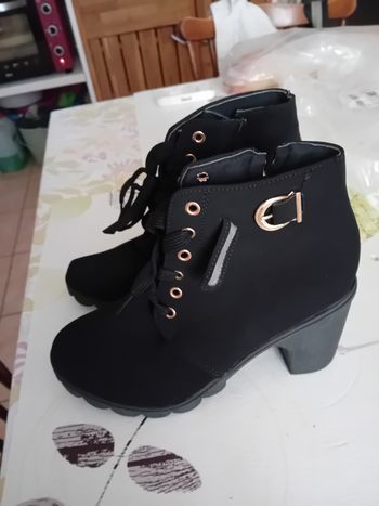 Chaussure  neuve femme