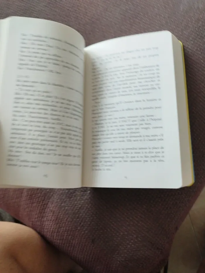 Livrée le journal d' aurélie Laflamme tome 7 : plein de secrets - photo numéro 3