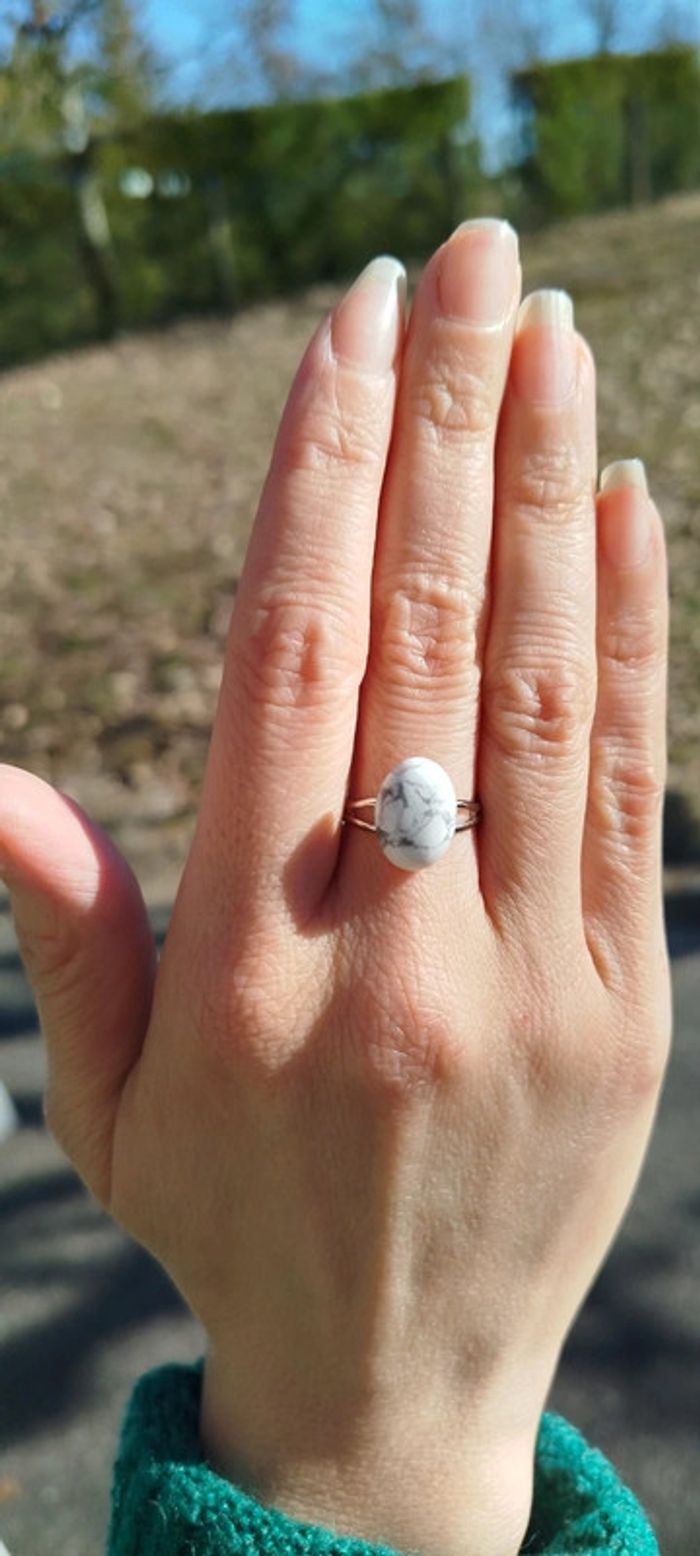 Bague de Lithotherapie en Howlite. - photo numéro 4