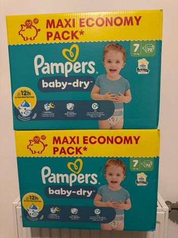 Les couches Pampers taille 7 en baby dry