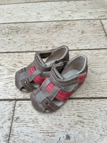 Sandales cuir 19
