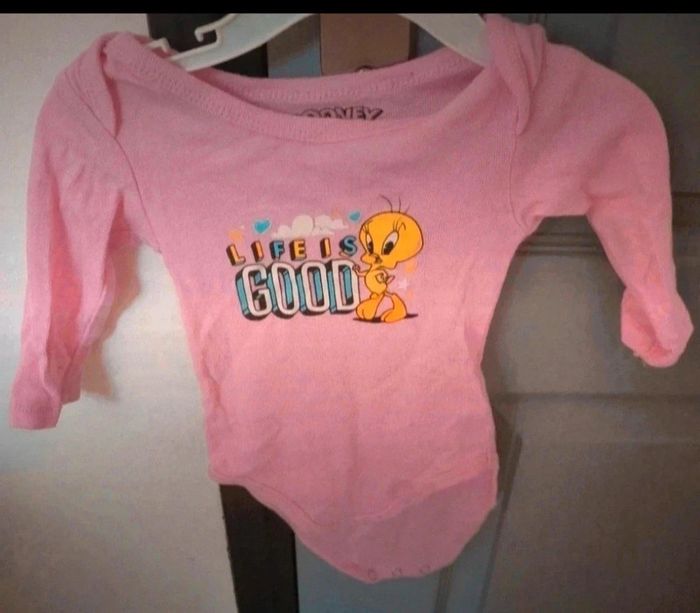 Lot de 5 bodies 6 mois Looney Tunes et disney