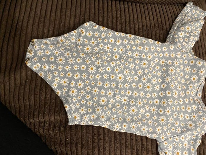 Bodies  12 mois - photo numéro 2