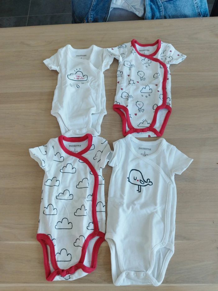 Lot de 4 bodies manches courtes