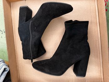 Talons fermer en daims