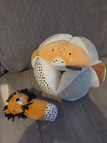 Vertbaudet tanzanie
Balle sensorielle et hochet