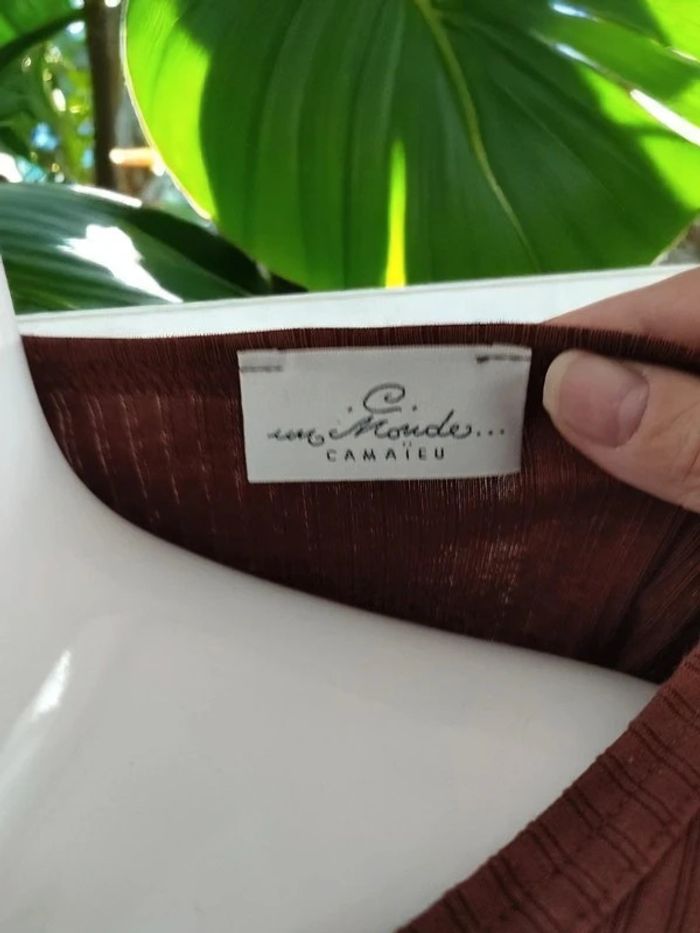 T shirt marron - photo numéro 4