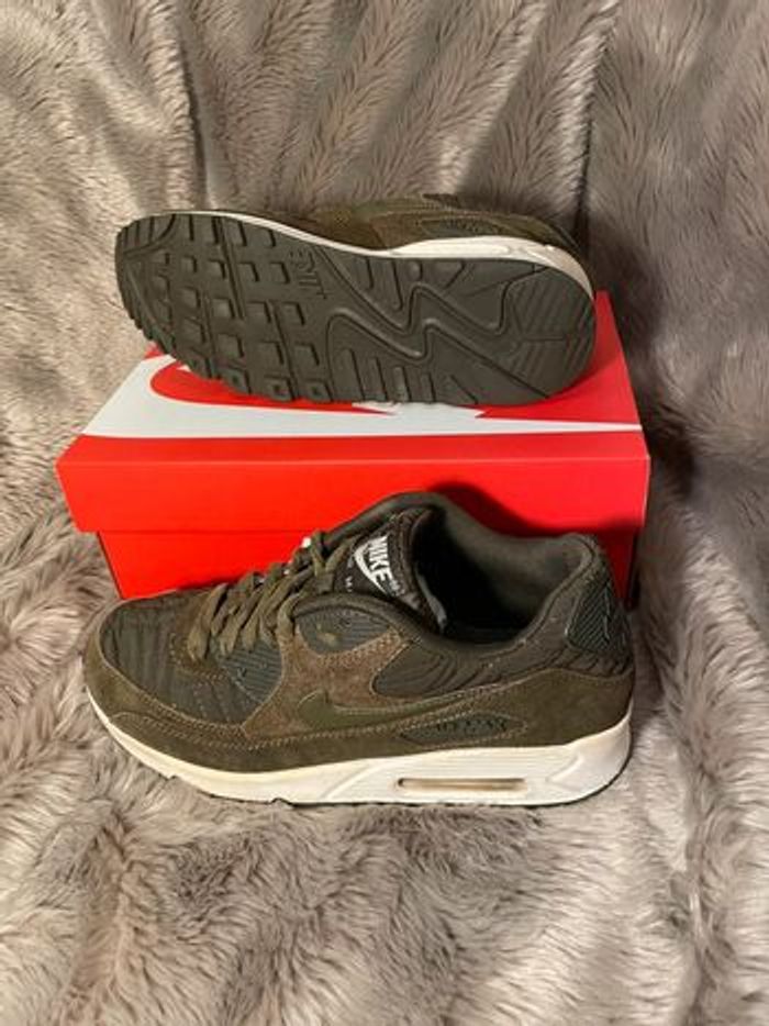 Air max 90 kaki prenium taille 39 - photo numéro 4