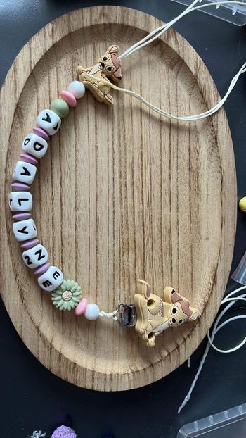 Attache tétine personnalisé bambie