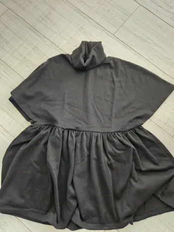 Pull noir