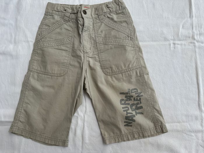 Lot Vêtement Garçon 8 Ans : 11 Pièces, 8 Tee shirt + 3 short / bermuda - photo numéro 9
